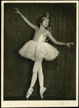 A young dancer in costume
