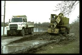1997 flood - Cloutier Drive - removing earthen dike