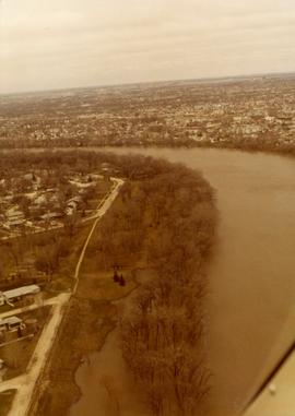 Aerial of 1974 Flood – Fraser’s Grove Park