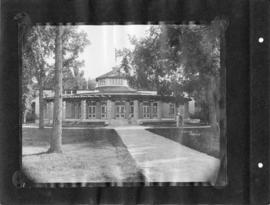 Kildonan Park – Pavilion back entrance