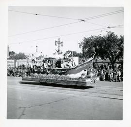 Winnipeg's 75th Anniversary parade - Holy Rosary Church (Italian community) float