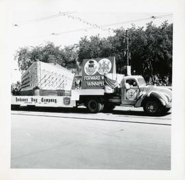 Winnipeg's 75th Anniversary parade - Hudson's Bay Company float