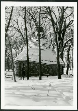 Witch’s hut at Kildonan Park in winter