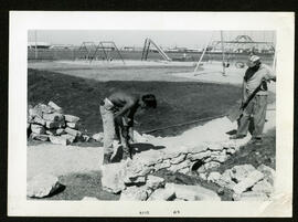 Construction of a walkway on the lions tot-lot