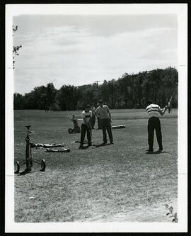 Junior golfers on the green at Kildonan Park Golf Course