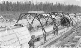 Device for moving aqueduct arch forms near Spruce Siding